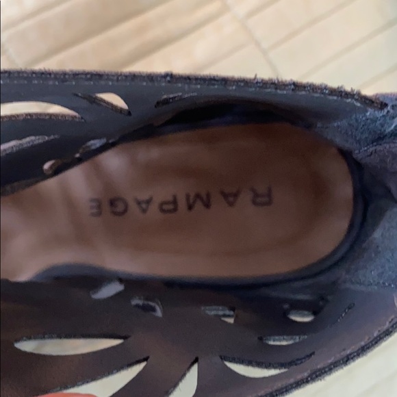 Lace-up Block-Heel Sandals - Picture 3 of 5